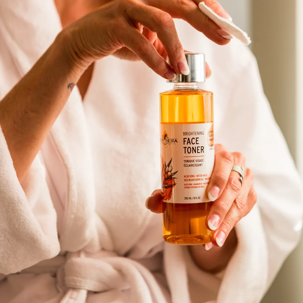 Bee-By-The-Sea-Brightening-Face-Toner-Dew-Melon-Lifestyle